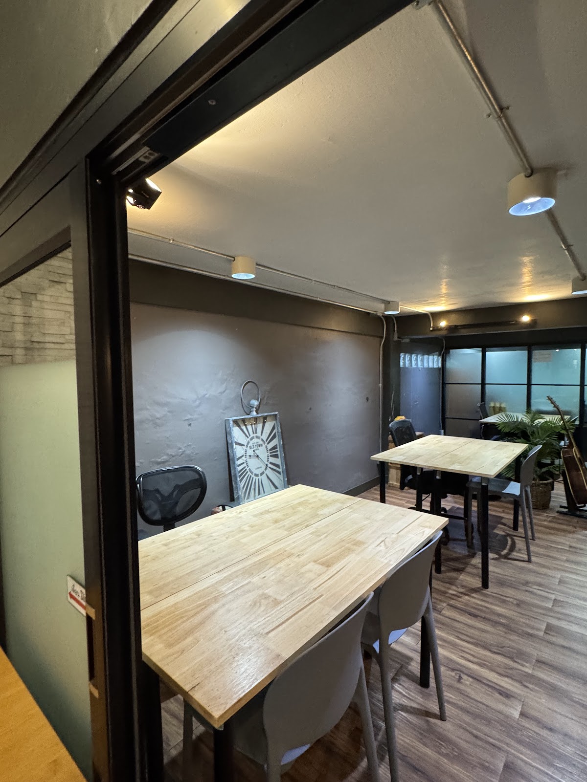 THINK Society: Co-working space & coffee 4