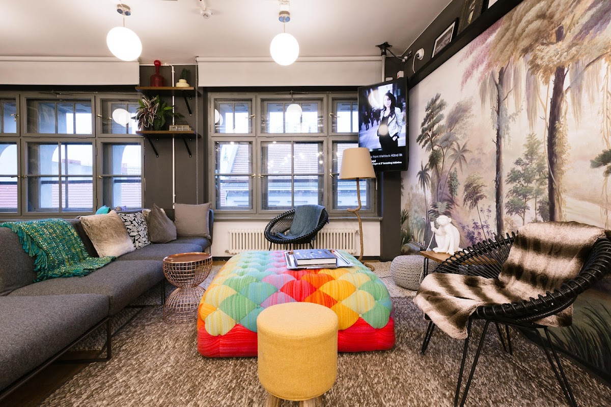 WeWork - Neue Schönhauser Straße - Private Büroflächen und Coworking 3