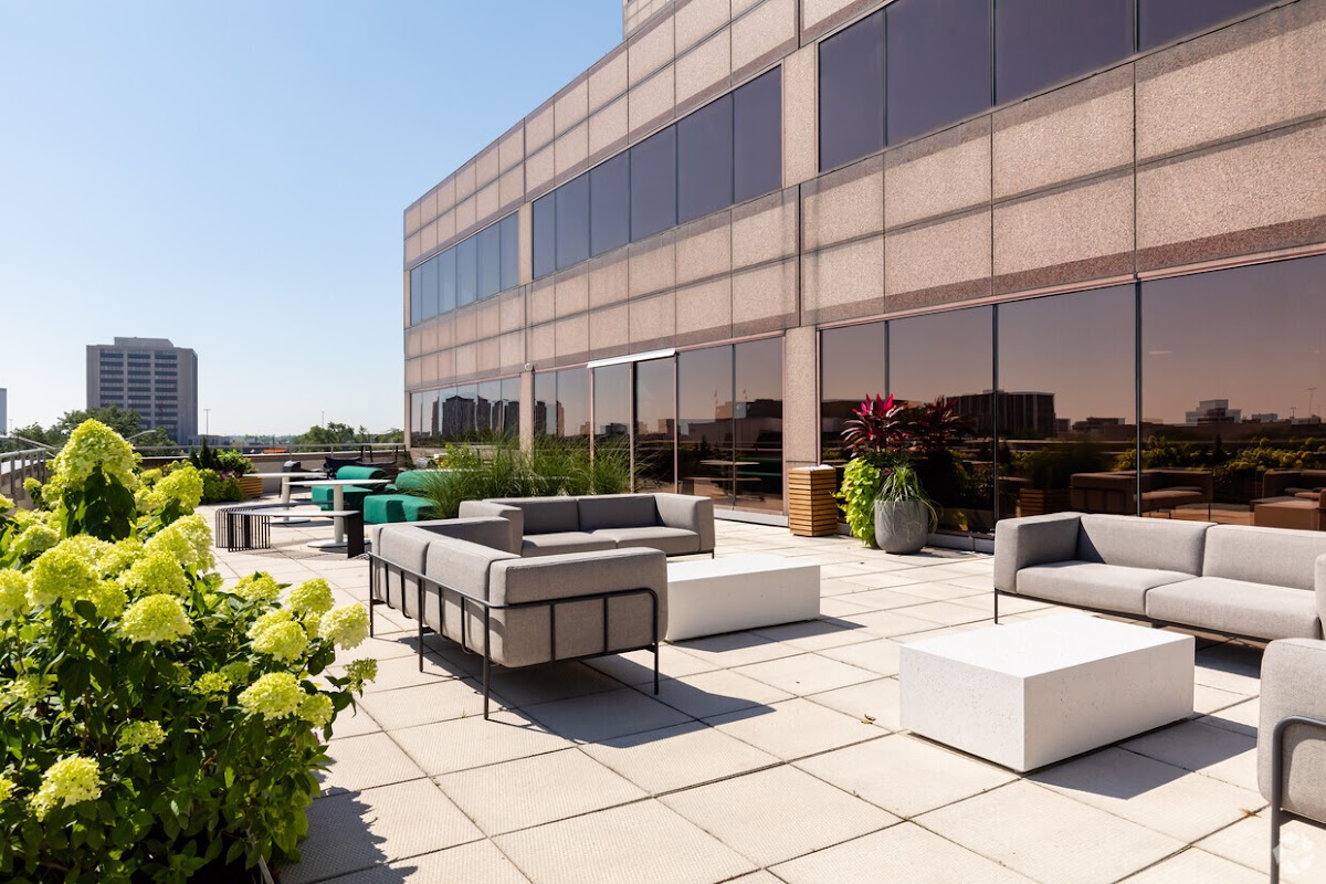 Venture X Chicago - Oak Brook 3