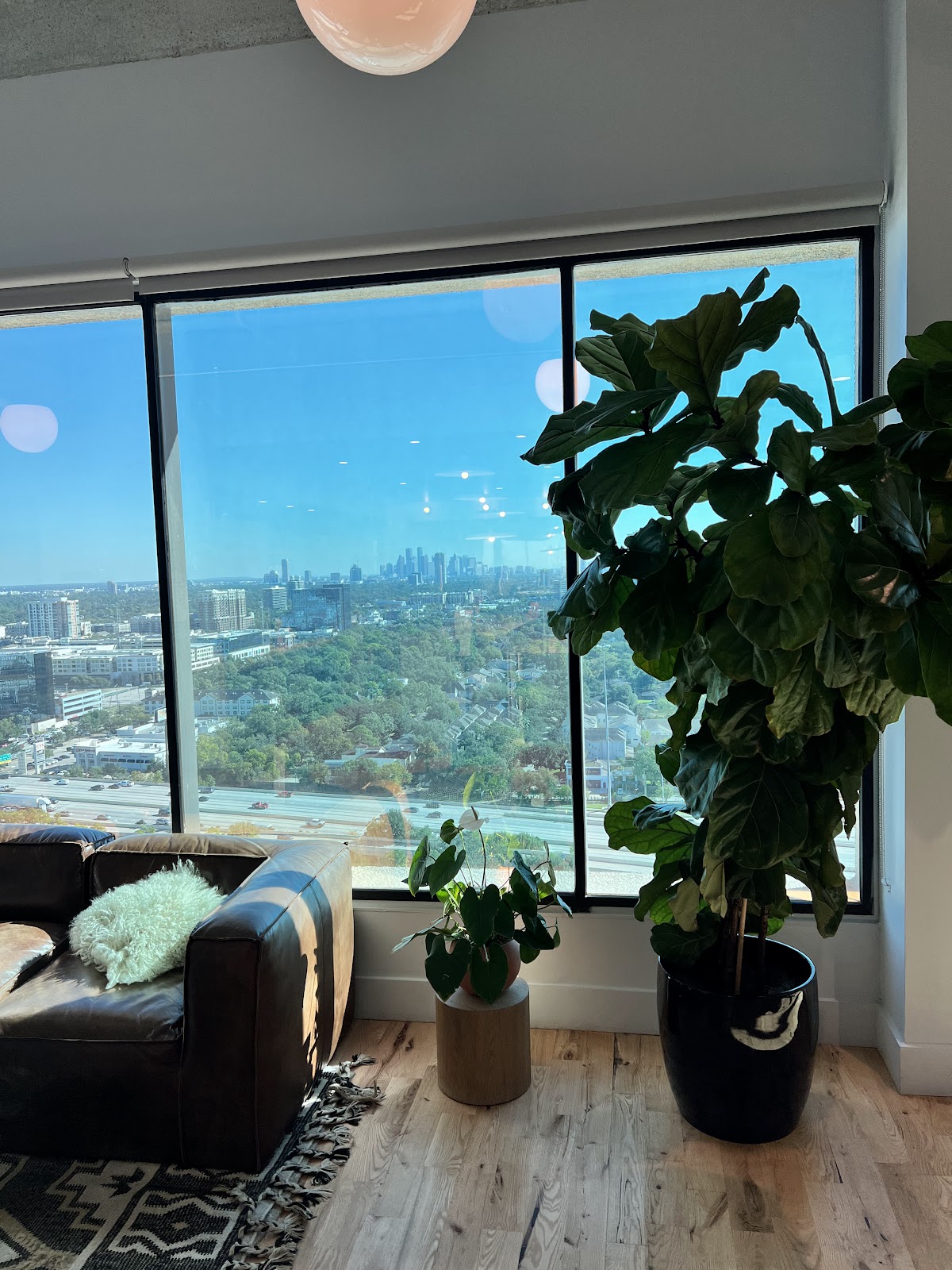 WeWork Office Space & Coworking 4
