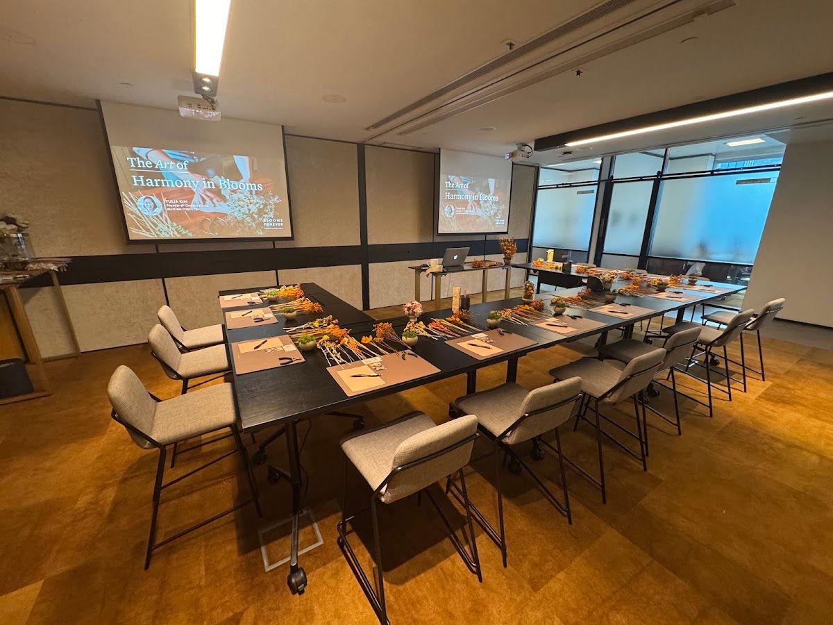The Great Room One Taikoo Place - Coworking Space & Hot Desking Hong Kong 3
