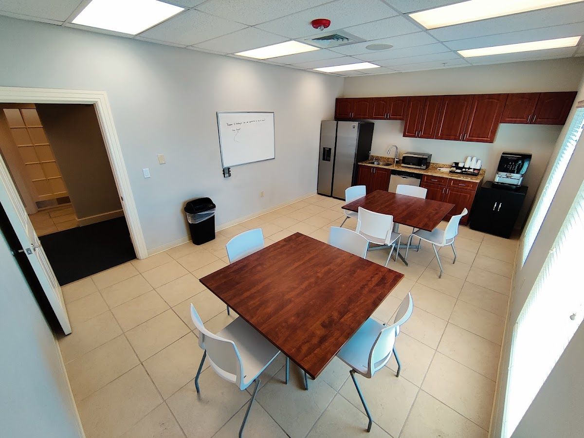 NuwVision Shared Workspace 3