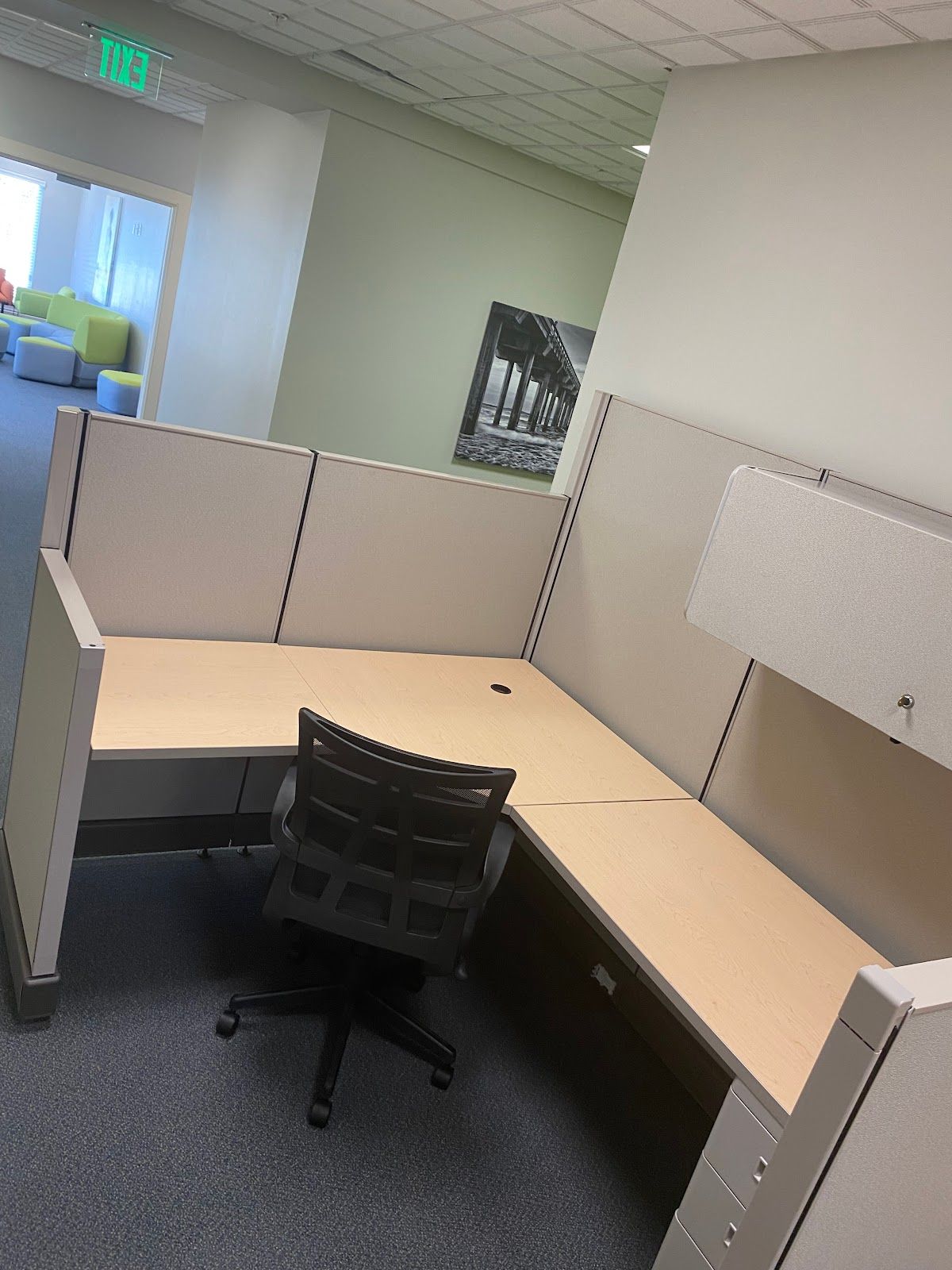 NuwVision Shared Workspace 4