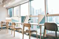 Desk-one 溫室 (Causeway Bay)