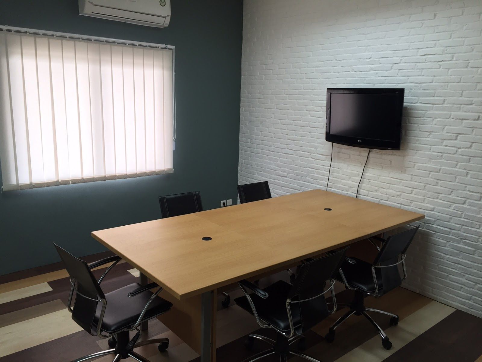 Wellspaces Kemang Coworking Space & Serviced Office 4