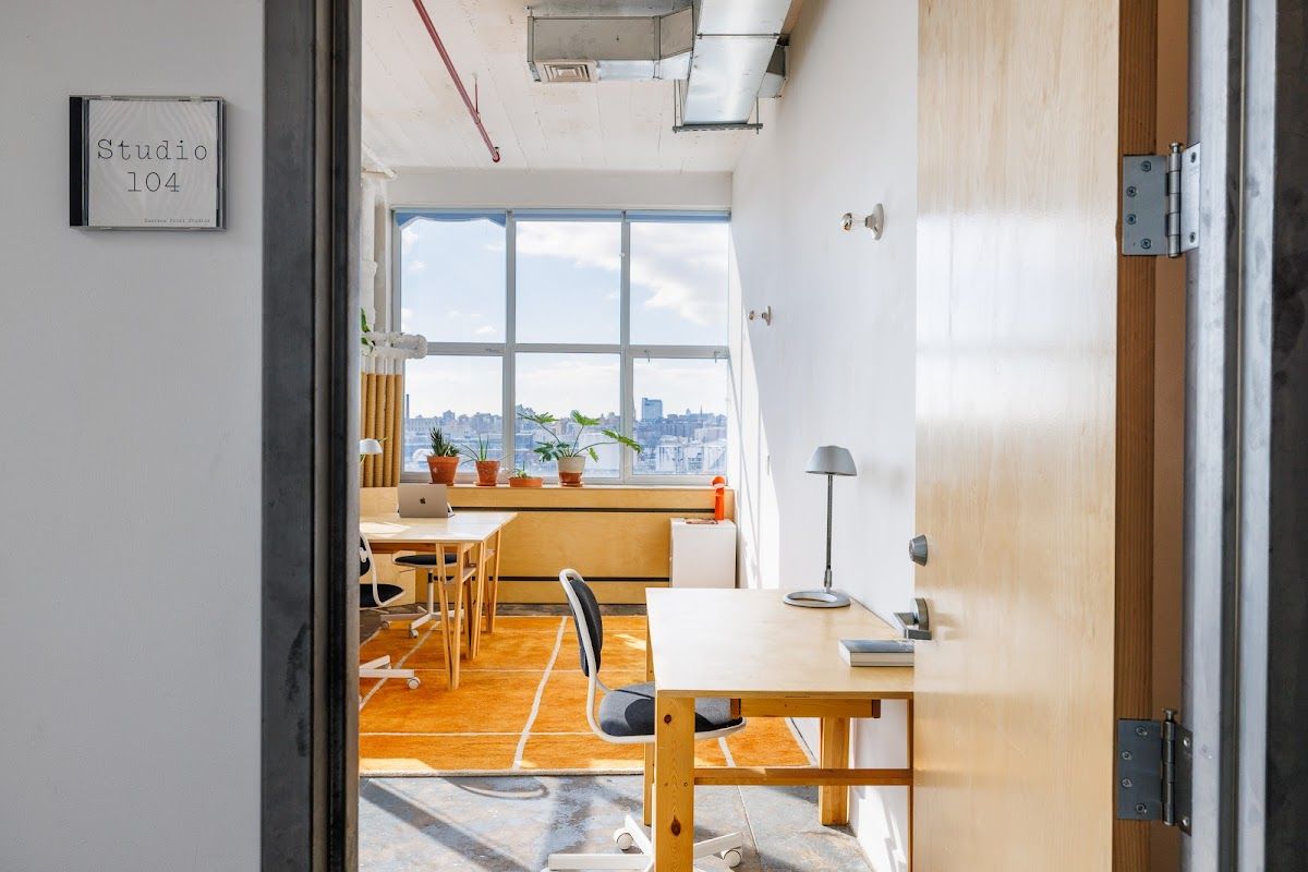 Hunters Point Studios - Coworking Space