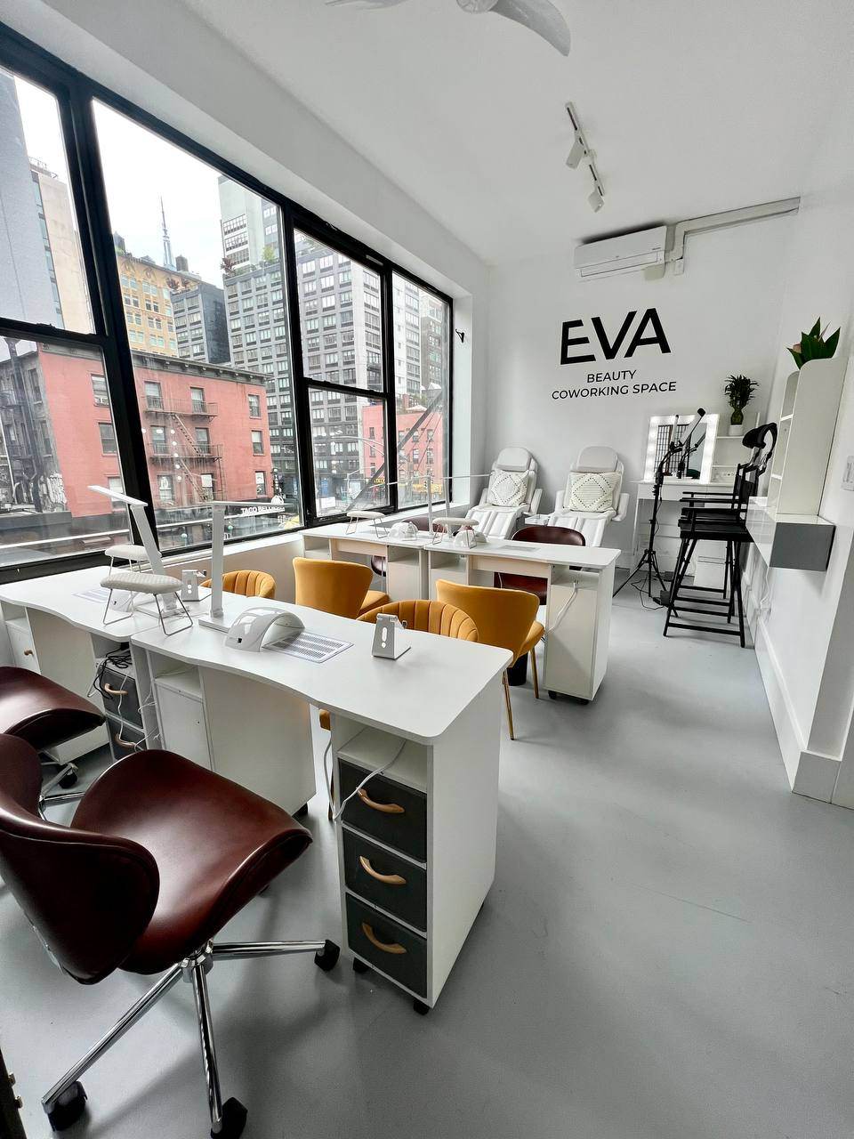 EVA BEAUTY COWORKING SPACE
