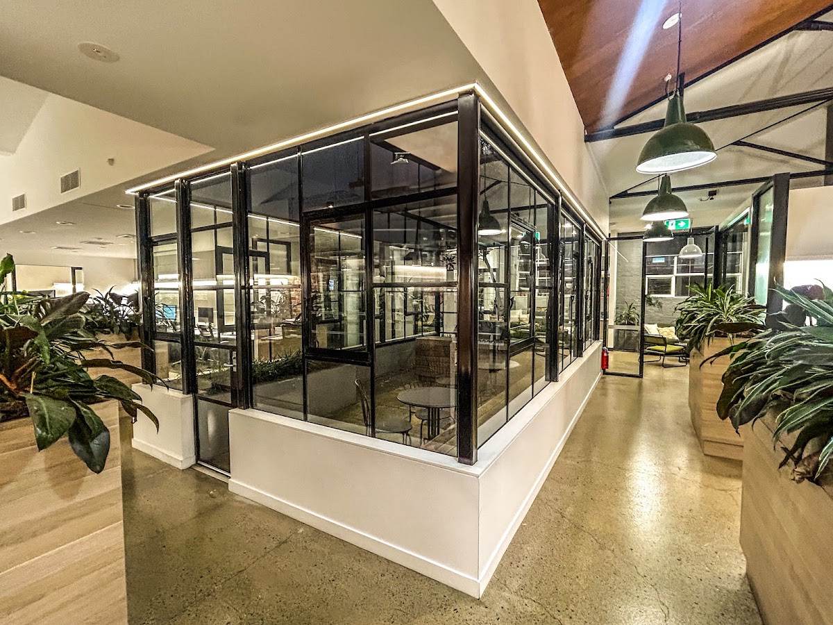 KNOCK KNOCK COWORK