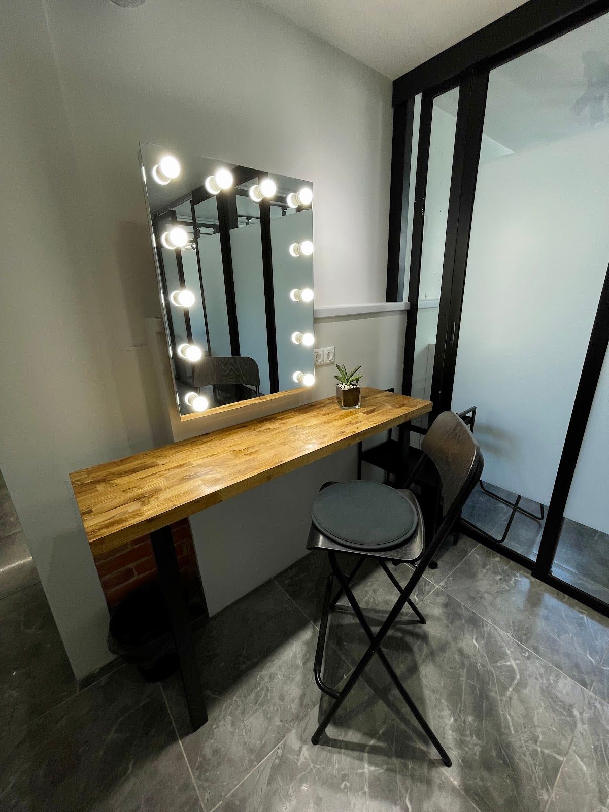 Mills Beauty Coworking 3
