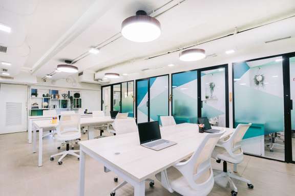 Plug N Work | Co-Working Space in Vile Parle West