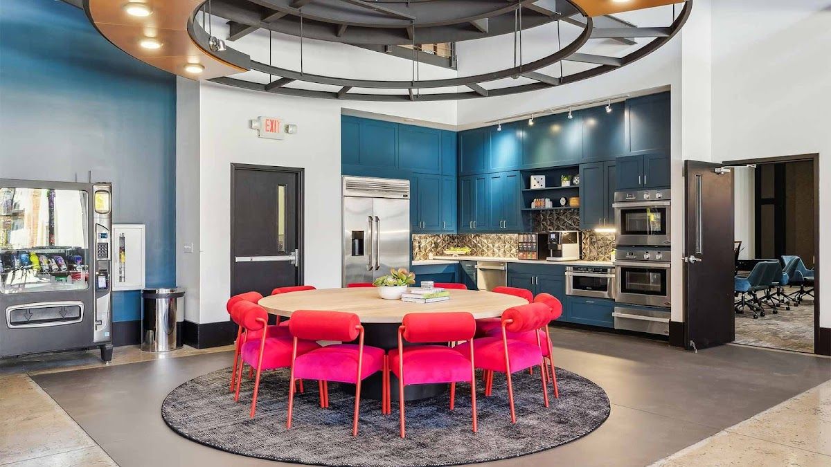 Apt CoWork at The Melrose 3