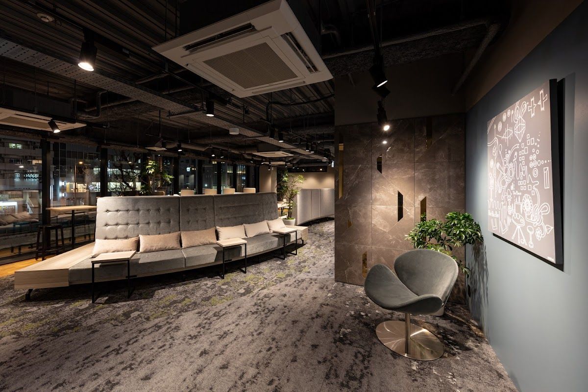 The Place 大阪 3