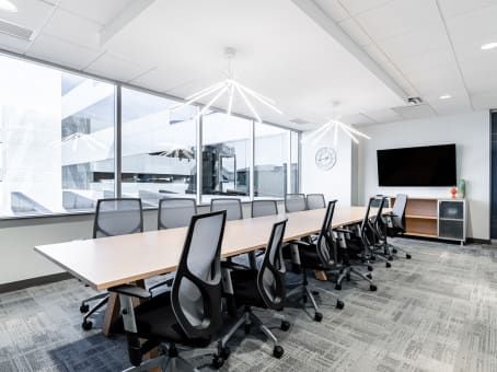 Regus - Phoenix - Washington at Sky Harbor 3