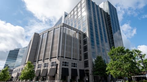 Regus - Raleigh - Cap Trust Tower