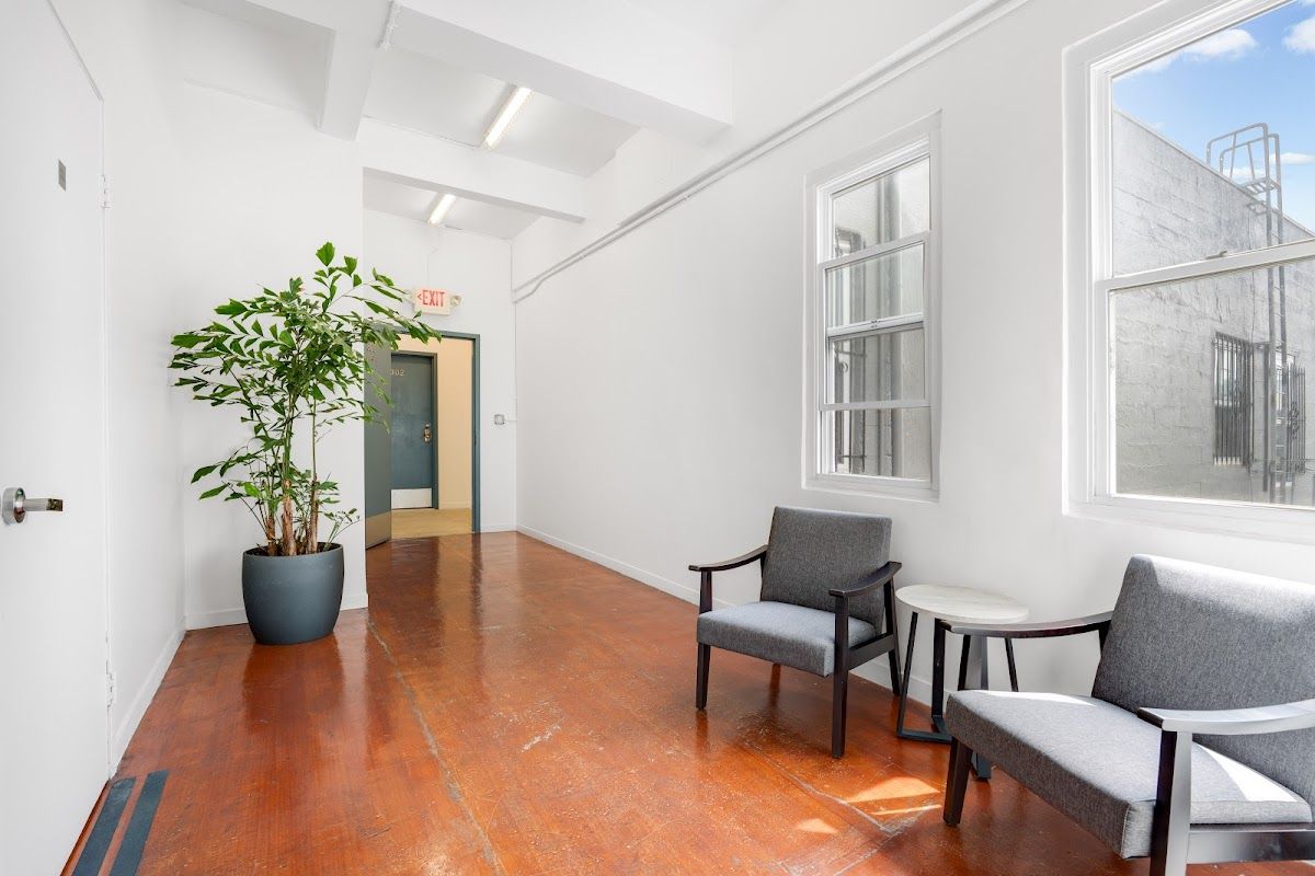 StartupHQ - 880 Harrison St 3