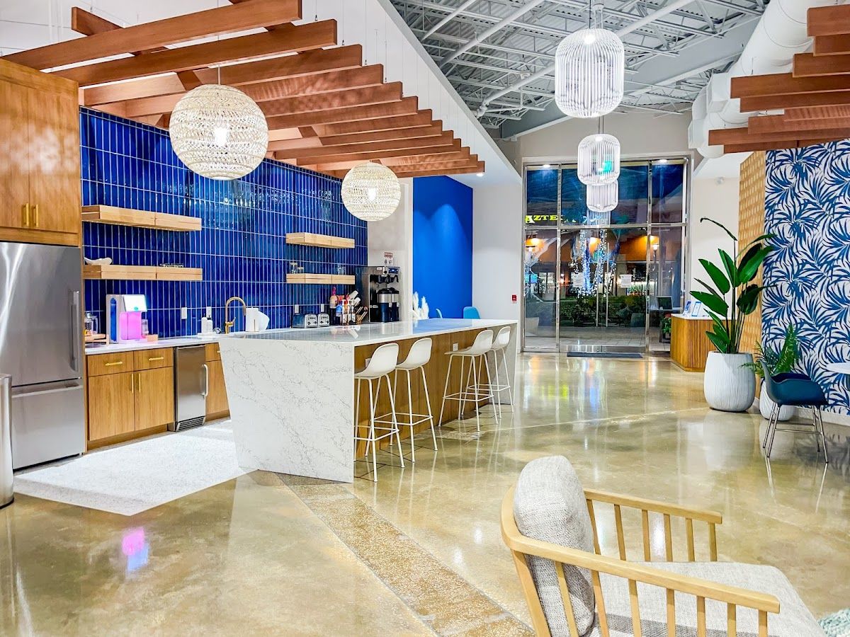 Signature Workspace Wiregrass 3