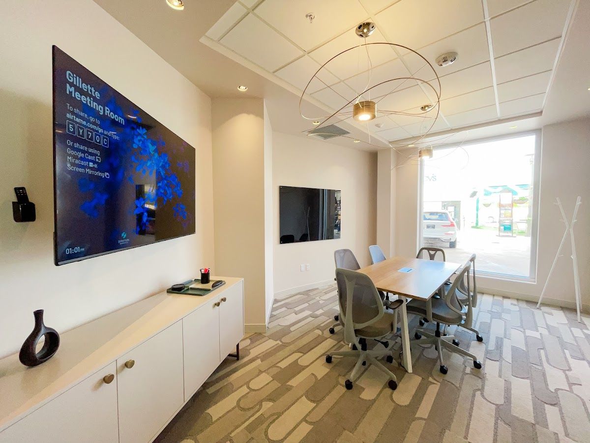 Signature Workspace Wiregrass 4