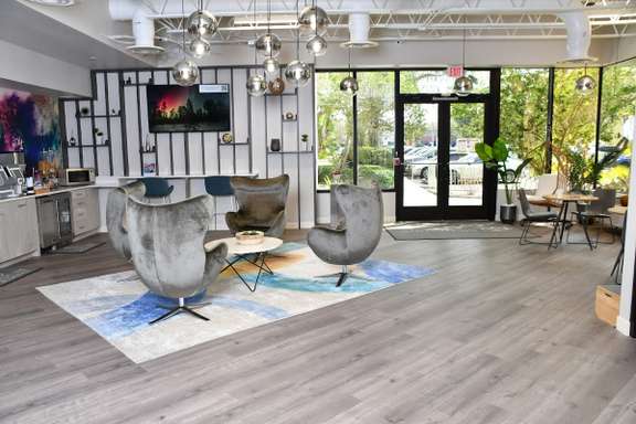 Signature Workspace Dale Mabry