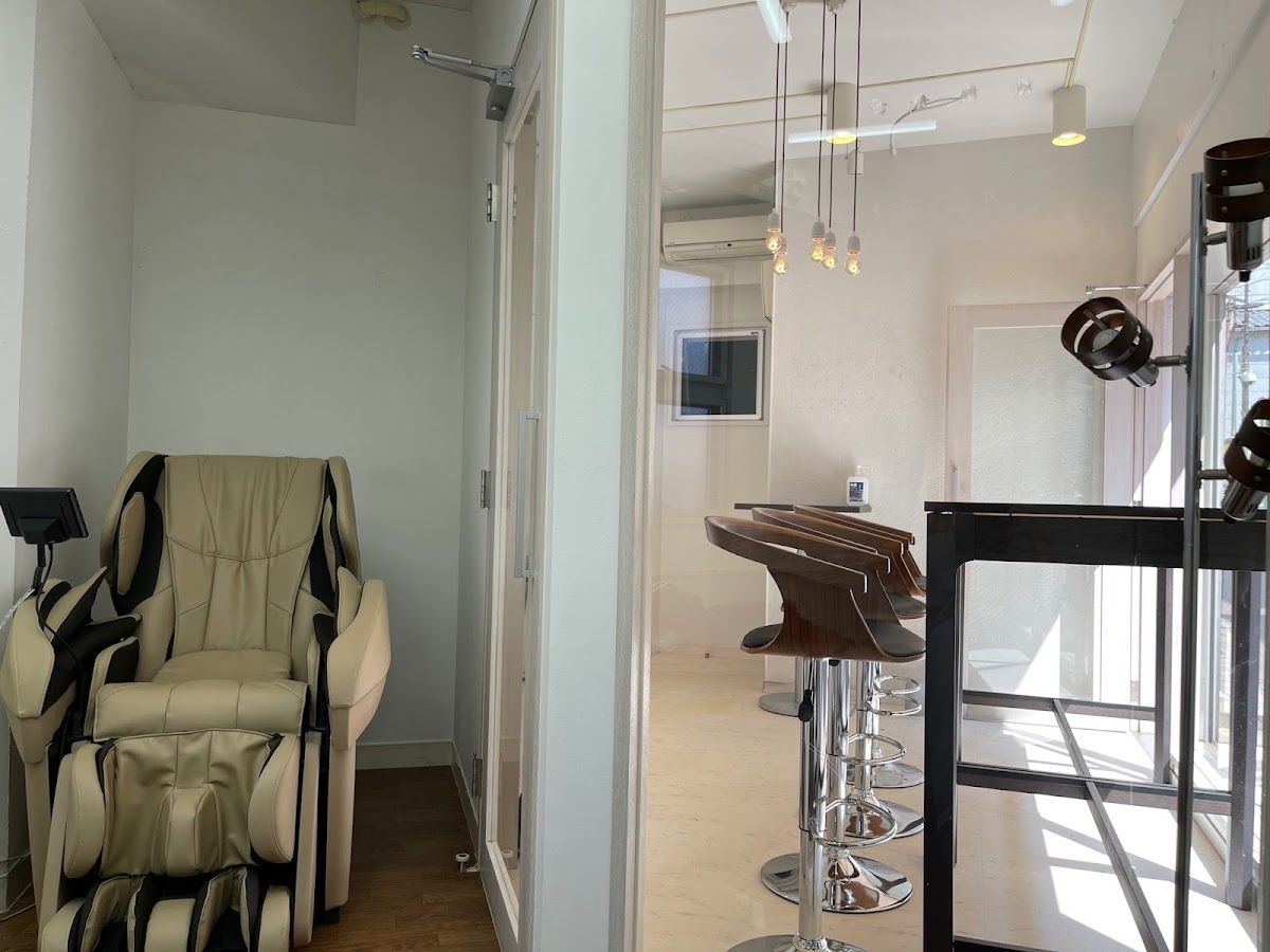 Tokyo Timeout Cafe: Co-working, Study, and Relaxation Space 3