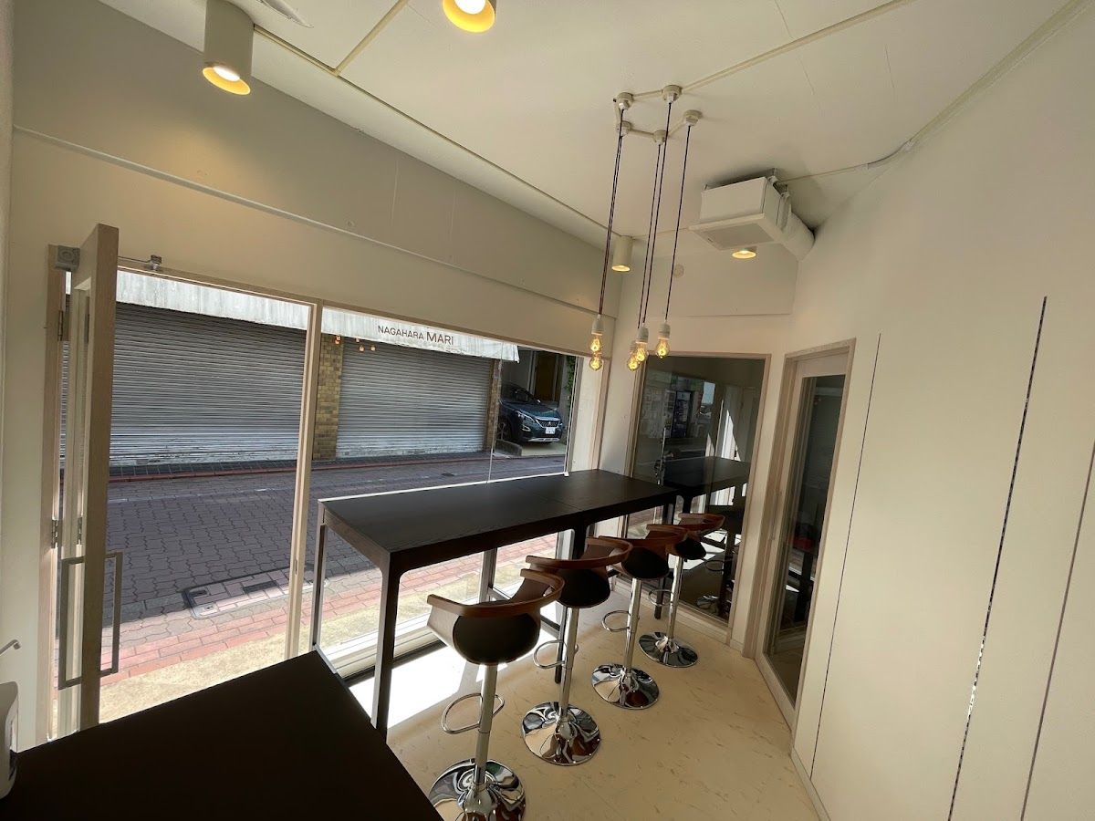 Tokyo Timeout Cafe: Co-working, Study, and Relaxation Space 4
