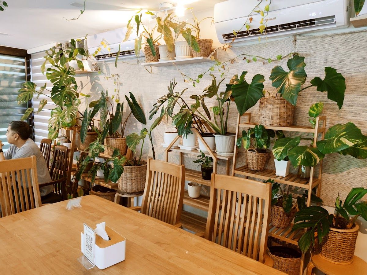 Forestpresso Cafe, Bistro and Co-working Space