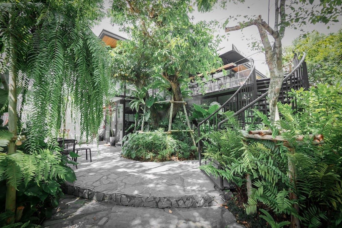 Forestpresso Cafe, Bistro and Co-working Space 4