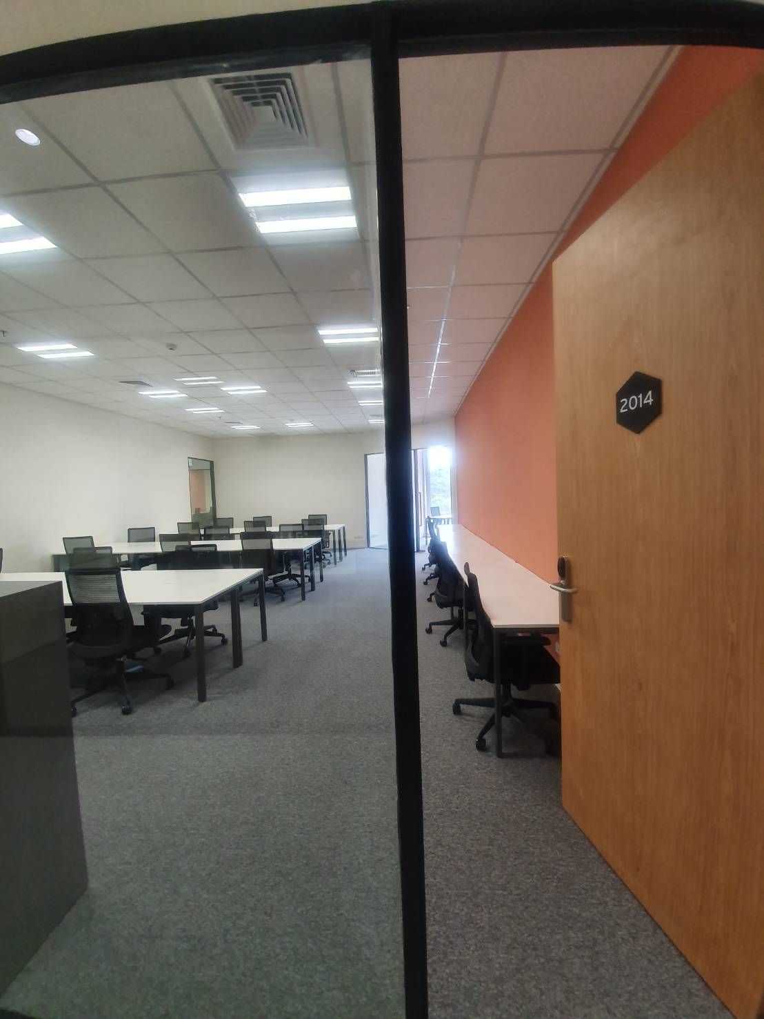 Spaces Phahon 19 3