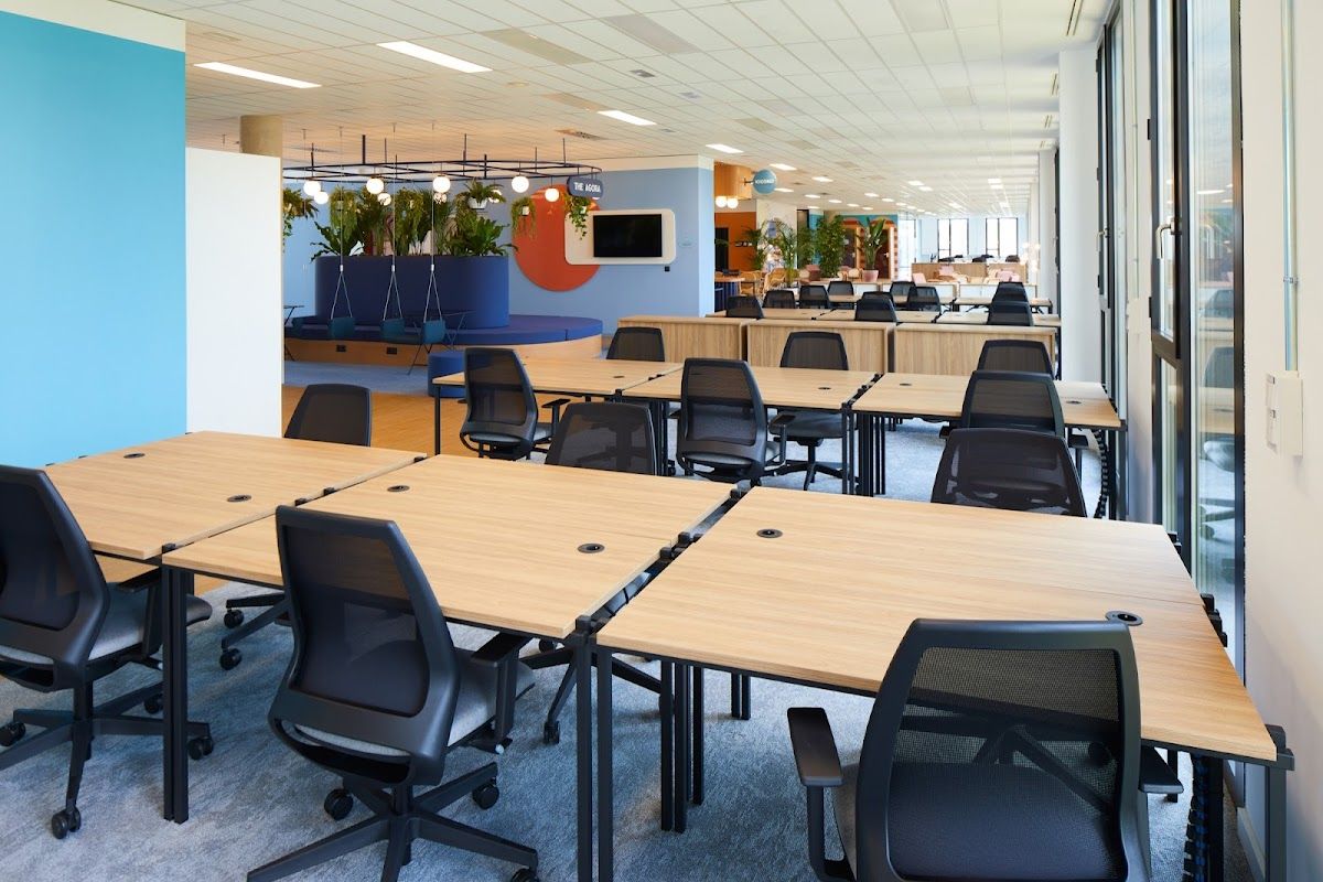 Wojo Coworking Barcelona Poblenou - Alquiler oficinas y salas de reuniones 3
