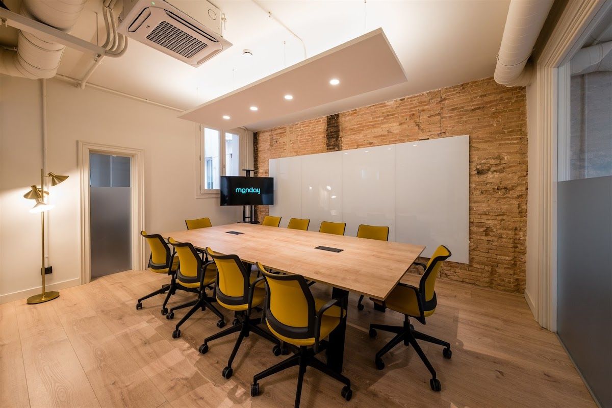 Monday Pau Claris | Coworking a Barcelona 3