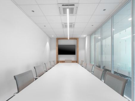 Regus Polus Towers 3
