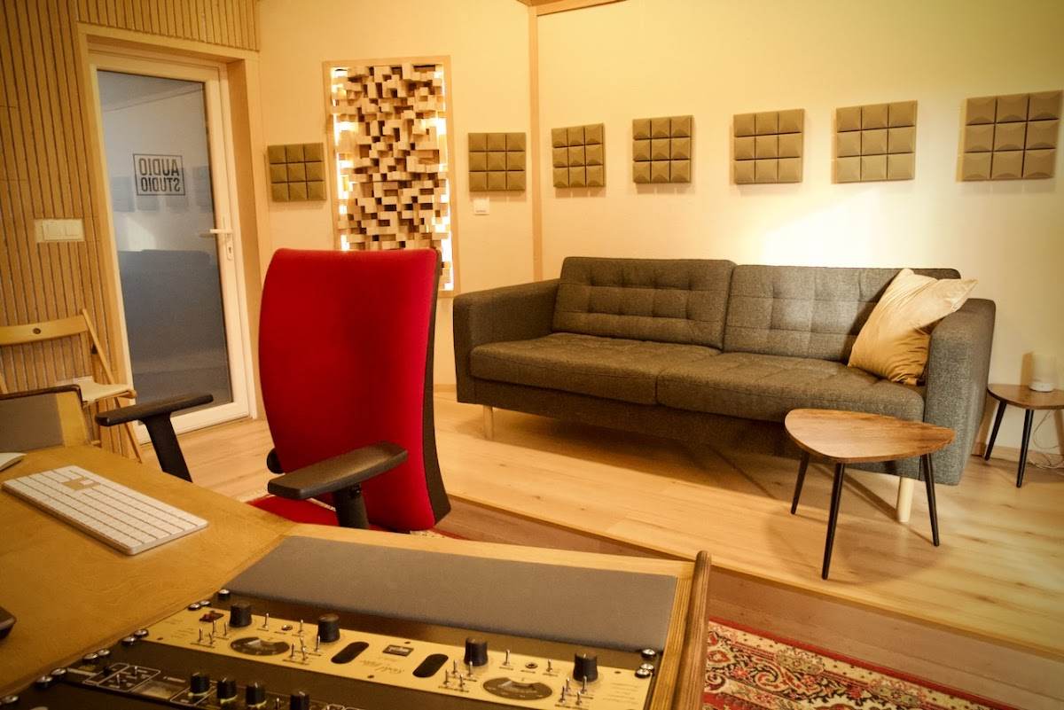 Zion5 - Sound, Recording and Podcast studios