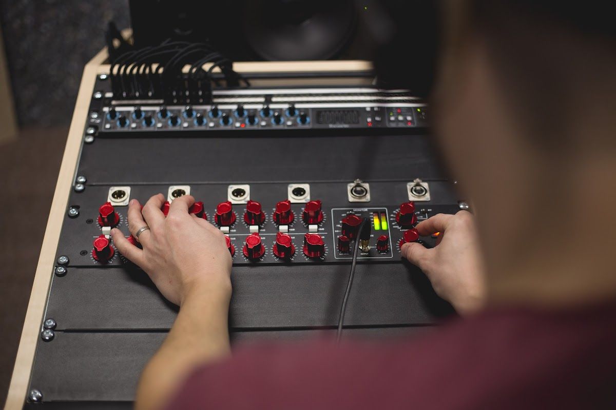 Zion5 - Sound, Recording and Podcast studios 3