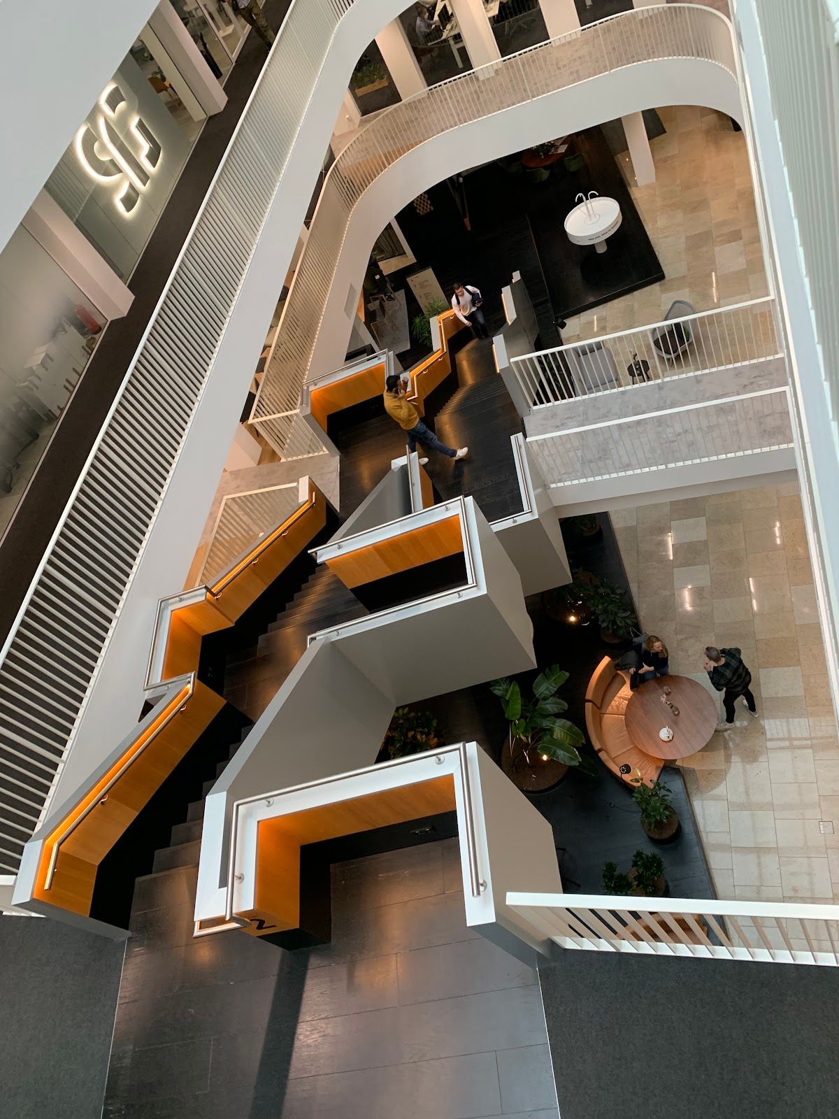 EDGE Workspaces Olympic 3