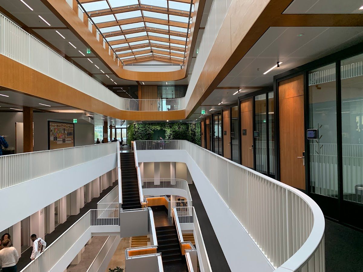EDGE Workspaces Olympic 4