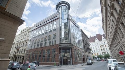 Regus Kálmán Center