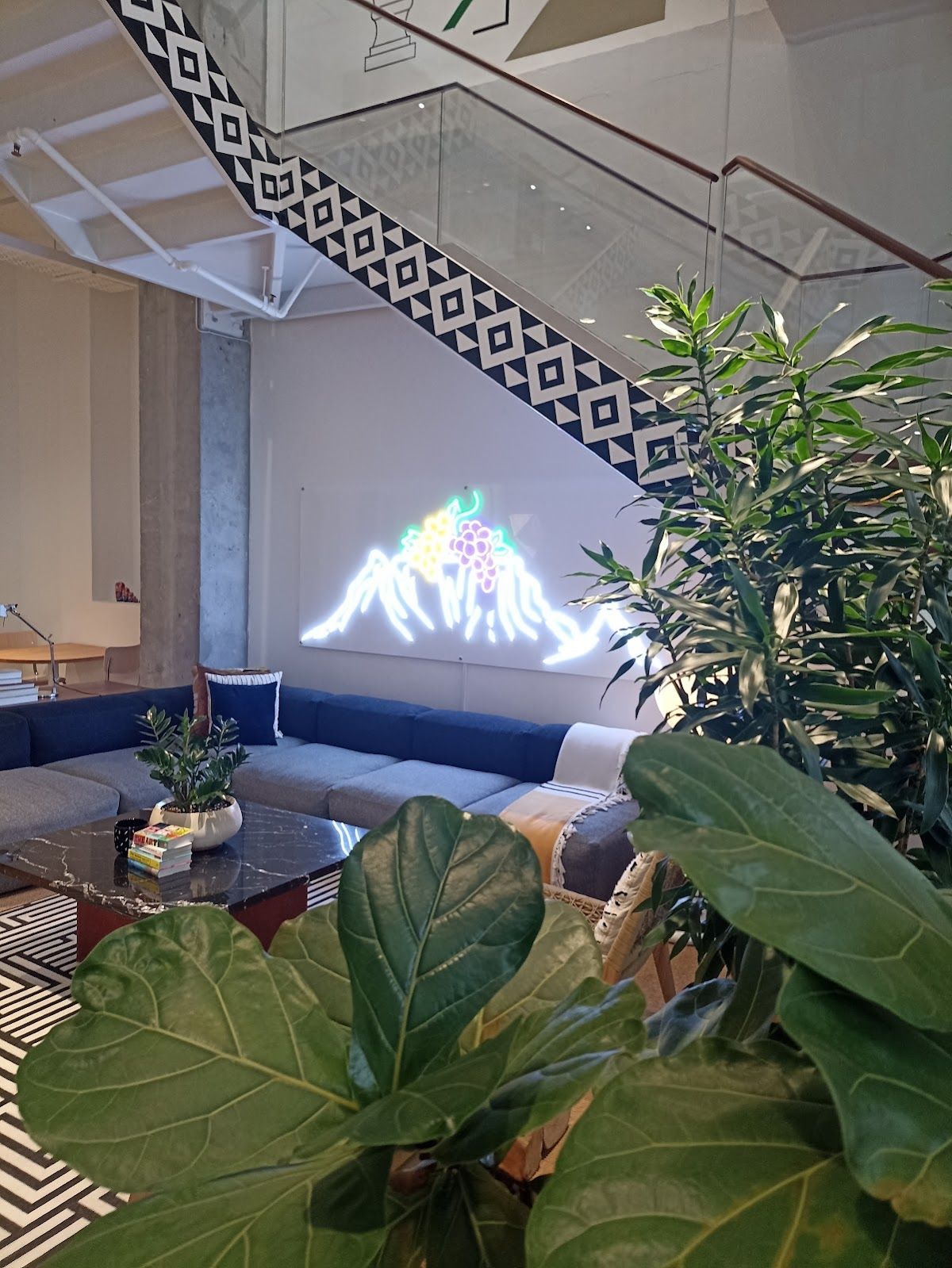 WeWork - Coworking & Office Space 4