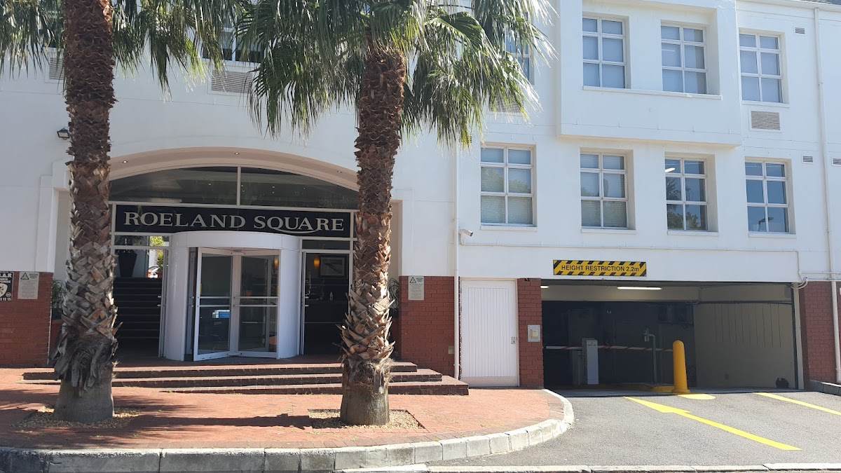 Roeland Square