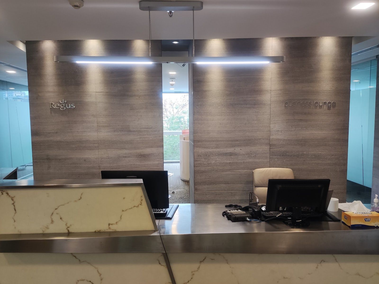 Regus 3