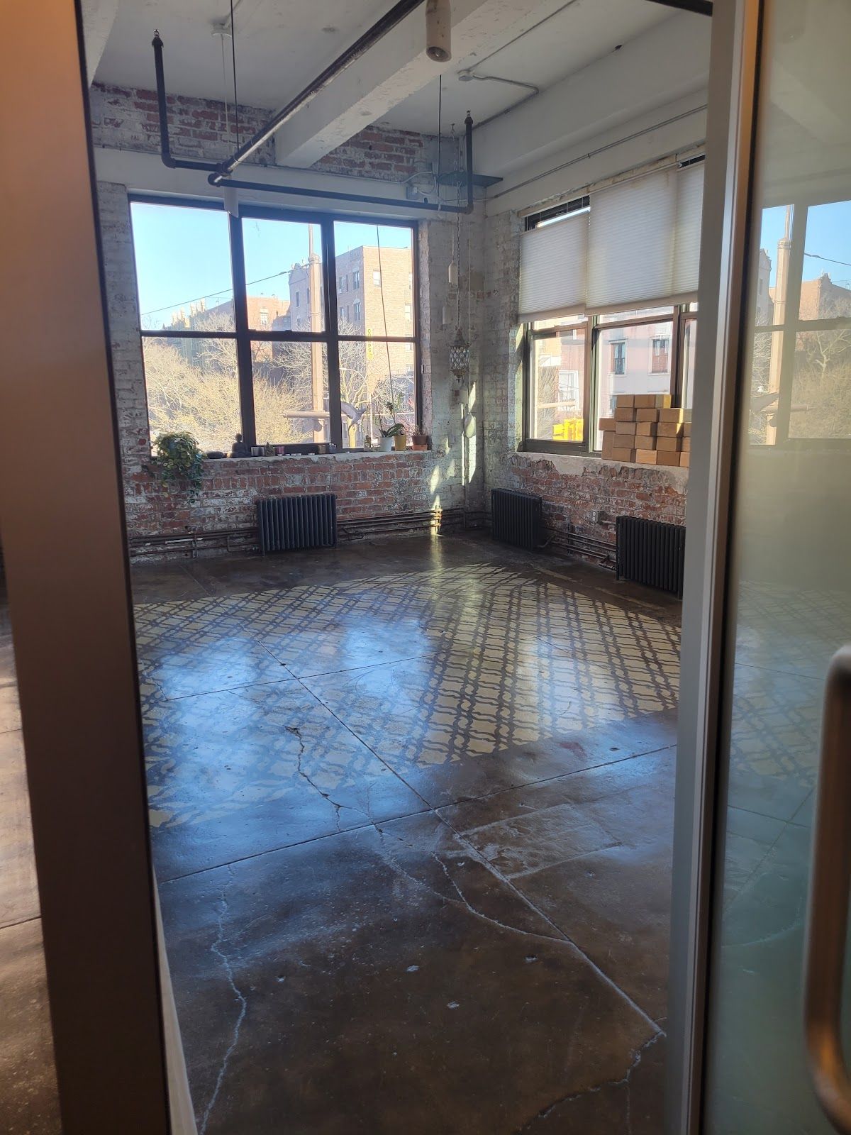 the COMPOUND COWORK 4
