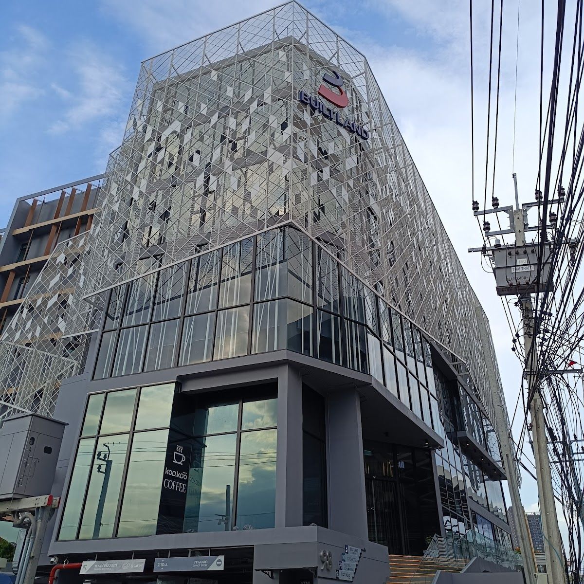 B Work Coworking & Office Space 3