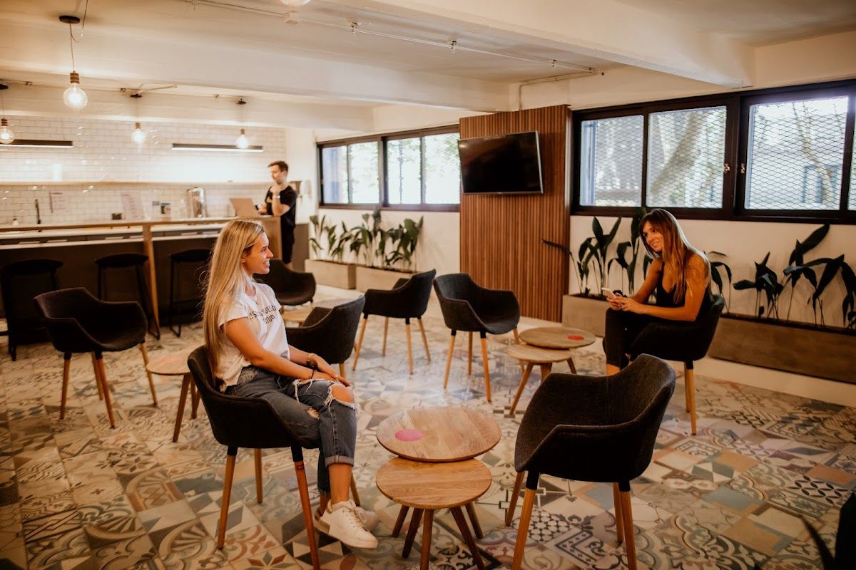 Joy CoWork 4