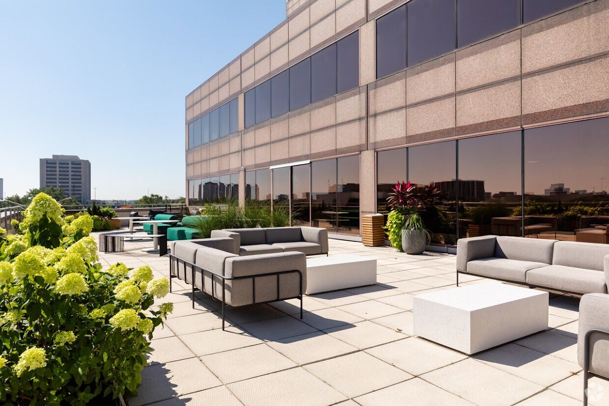 Venture X Chicago - Oak Brook 3