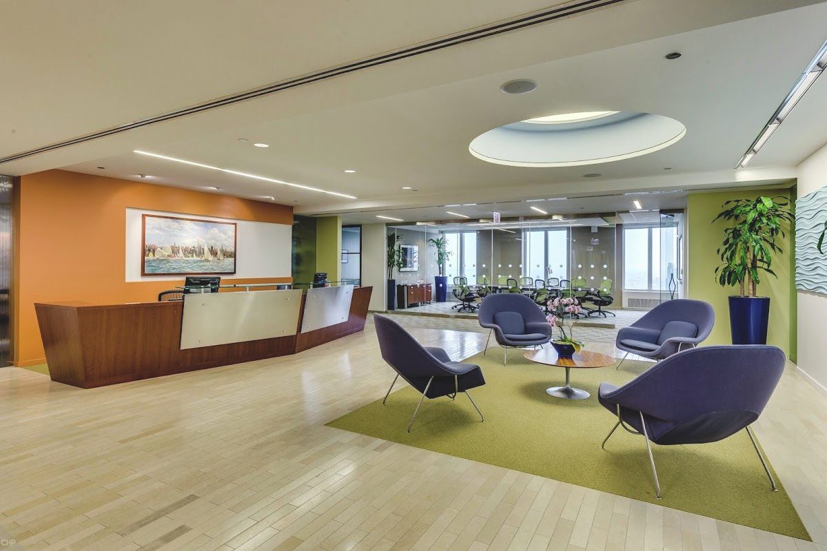 Carr Workplaces AON Center - Coworking & Office Space