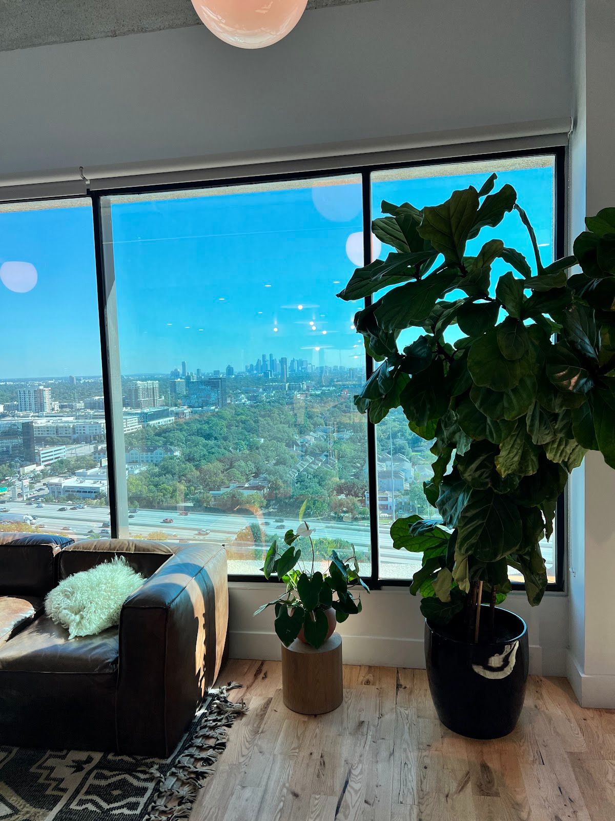 WeWork Office Space & Coworking 4