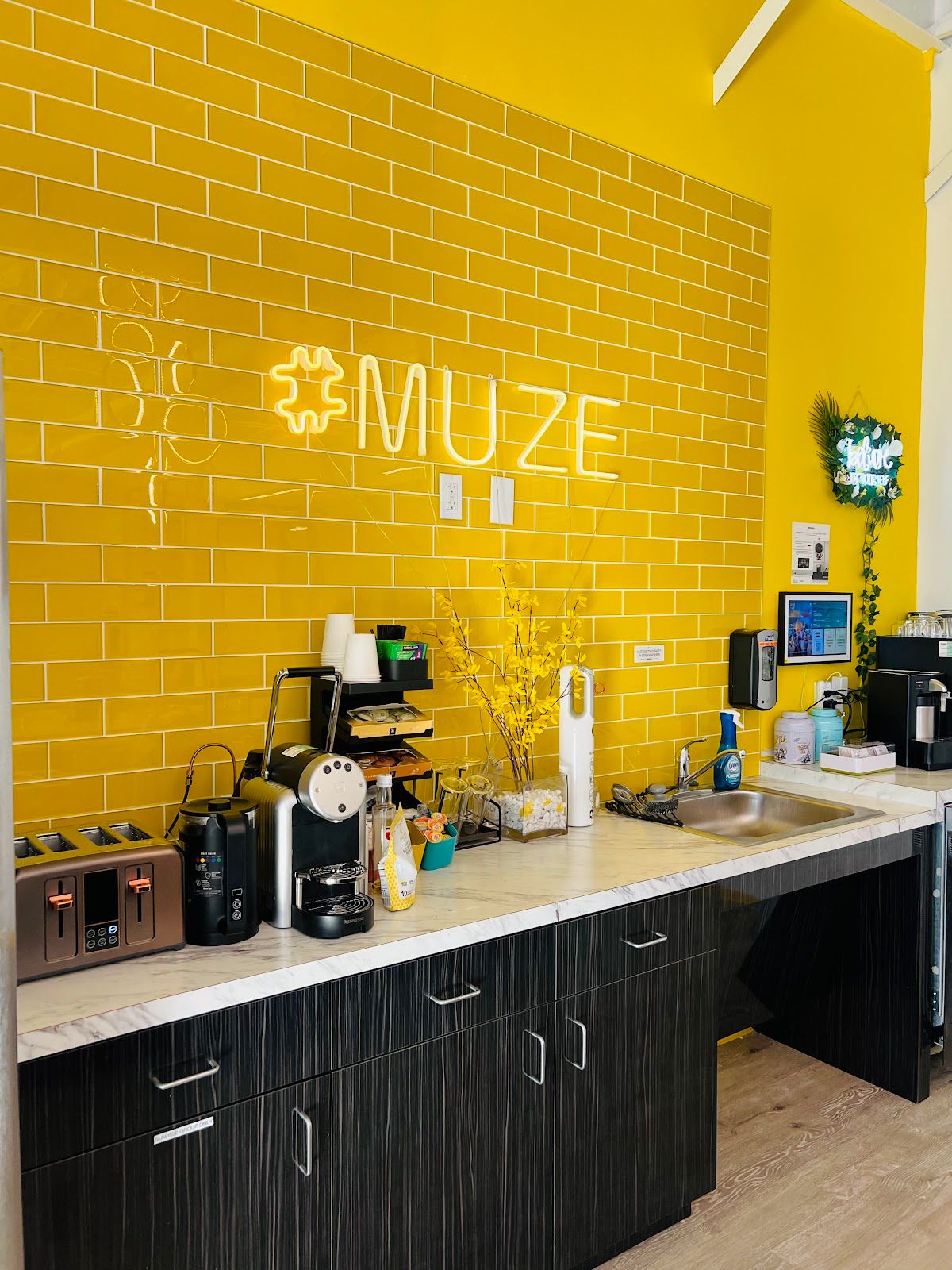 Muze Office | Virtual Office | Coworking | Office Space | Event Space 4
