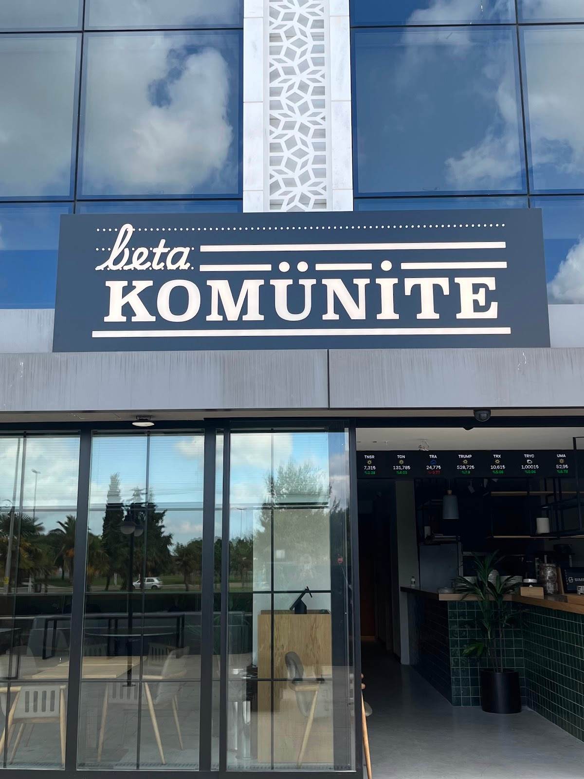 Komünite Beta