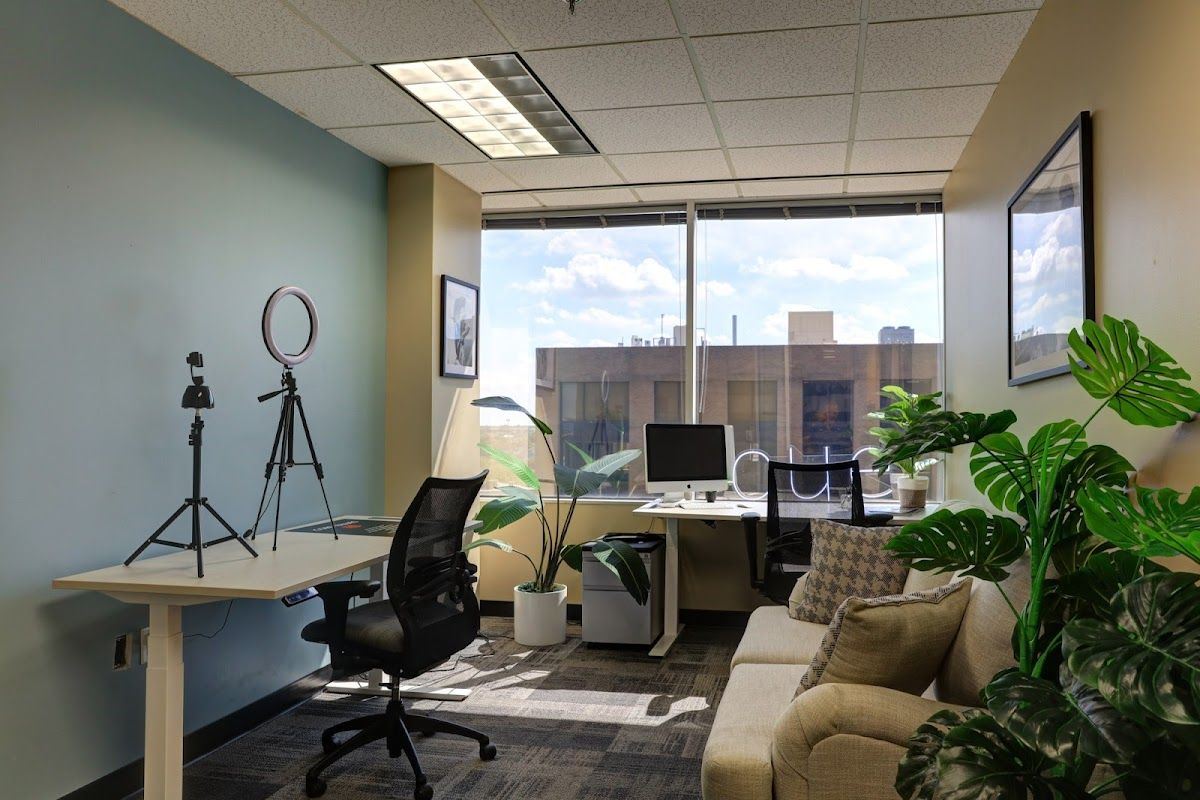 The Cue : Coworking Space in Dallas Arts District, Texas 3
