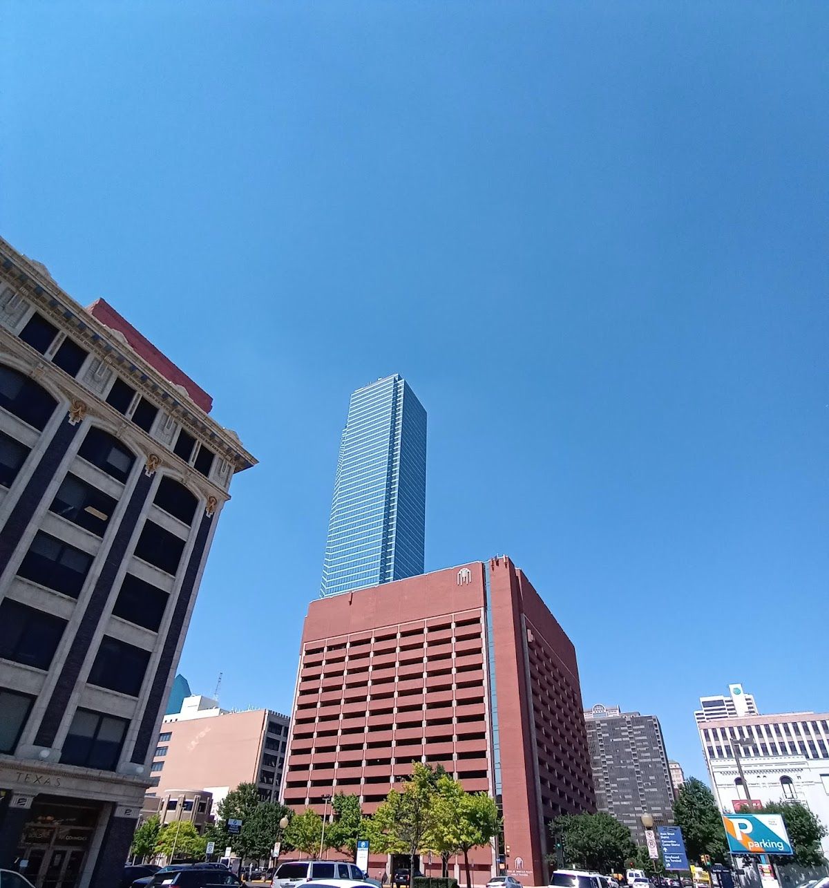 Expansive Katy Building 3
