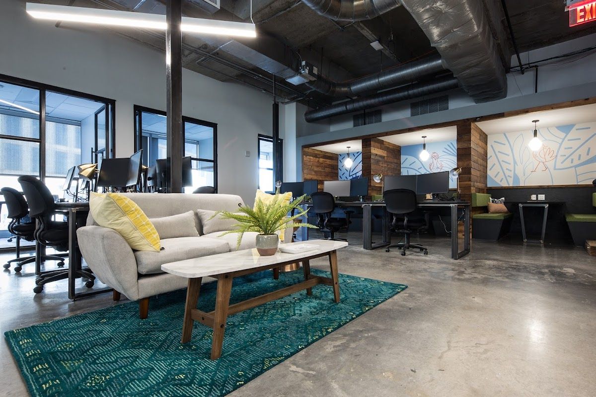Common Desk - Granite Park 3